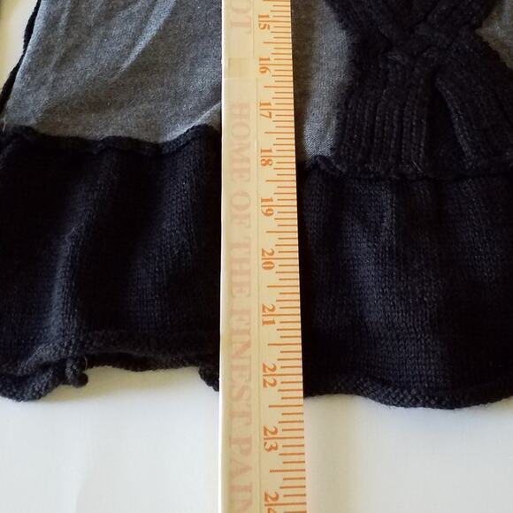 Moth Long Sleeve Top – Gray/Black – Size M - Picture 7 of 7